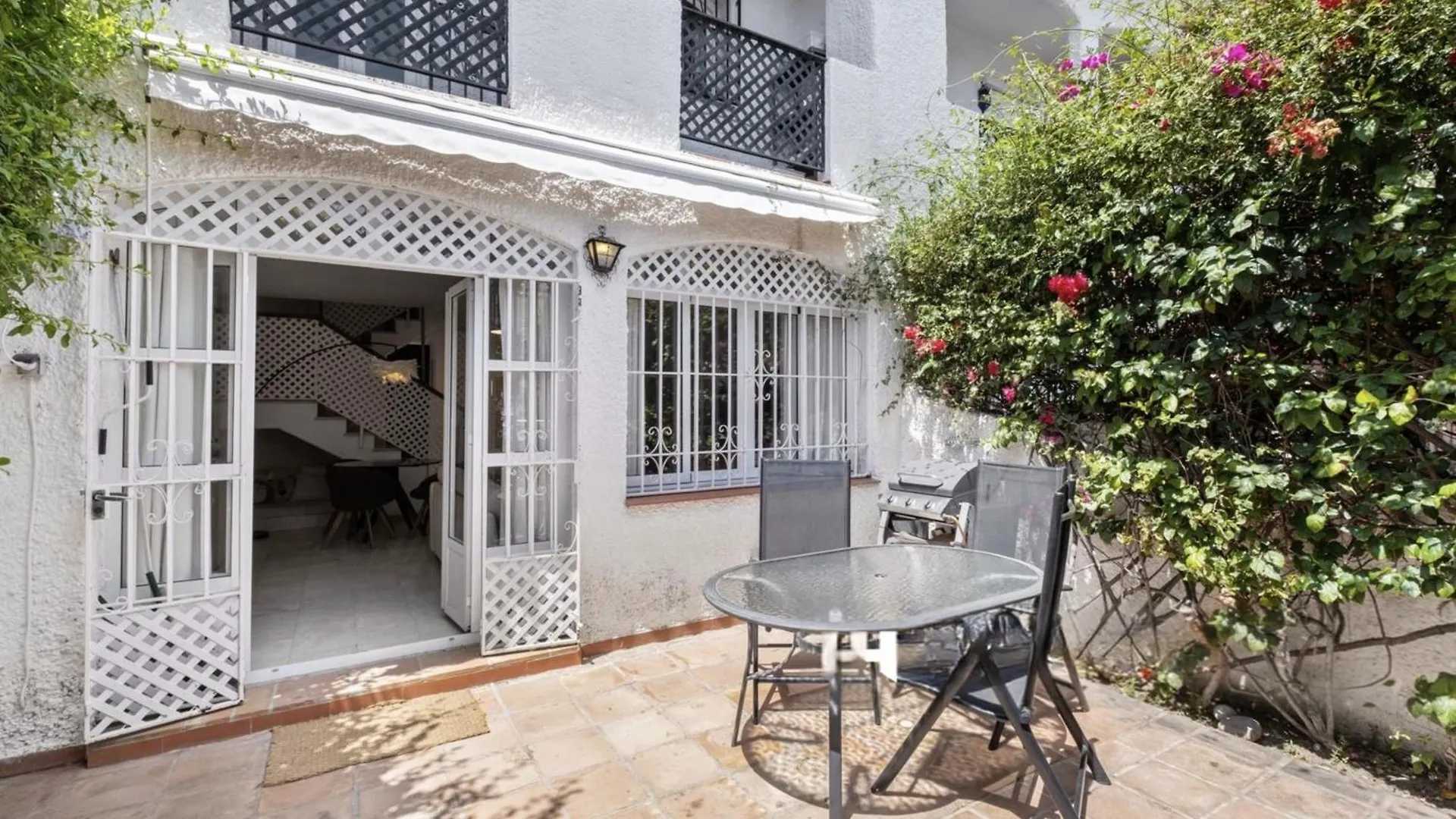 Nyaraló Casa Lena Town House With Pool Villa Nerja Spanyolország